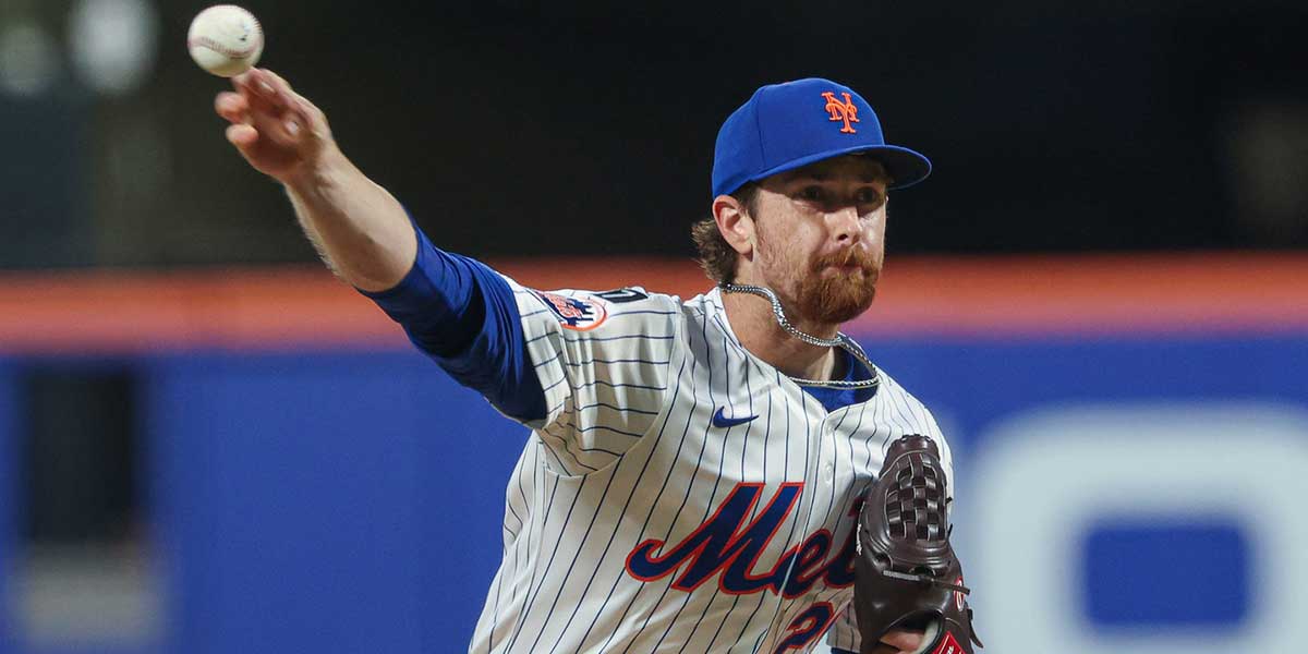 New York Mets starting pitcher Nolan McLean (26) delivers a pitch during the third inning against the Philadelphia Phillies at Citi Field.