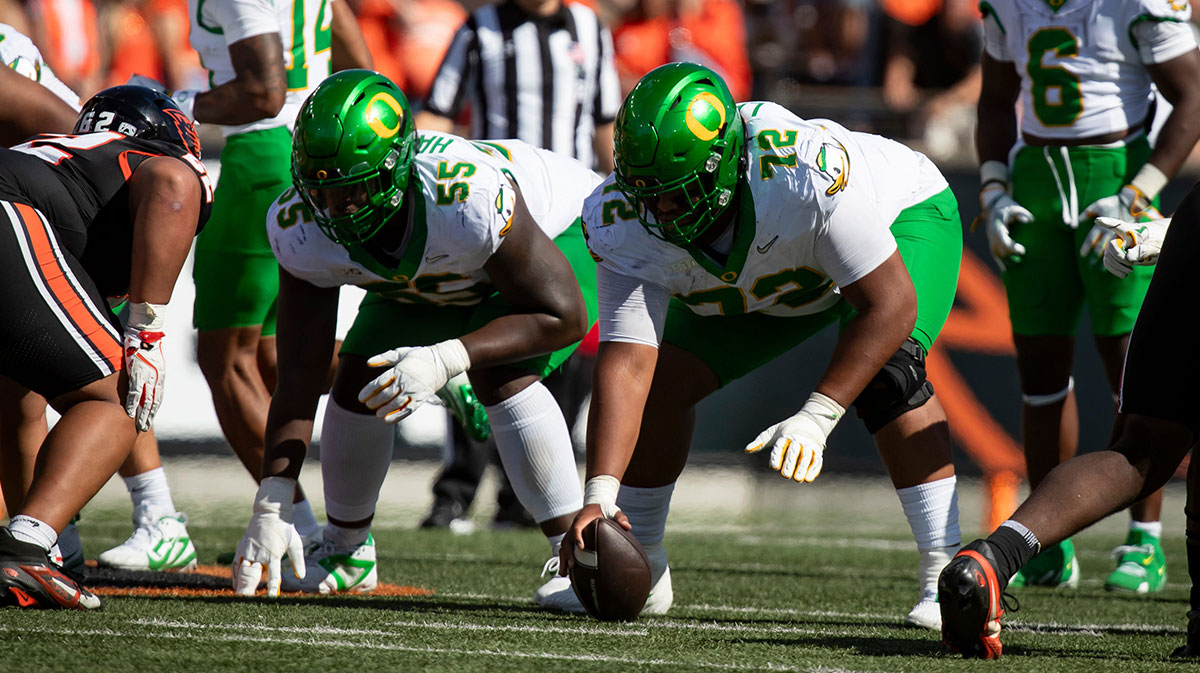Oregon offensive lineman Iapani Laloulu lines up to snap the ball as the Oregon State Beavers host the Oregon Ducks