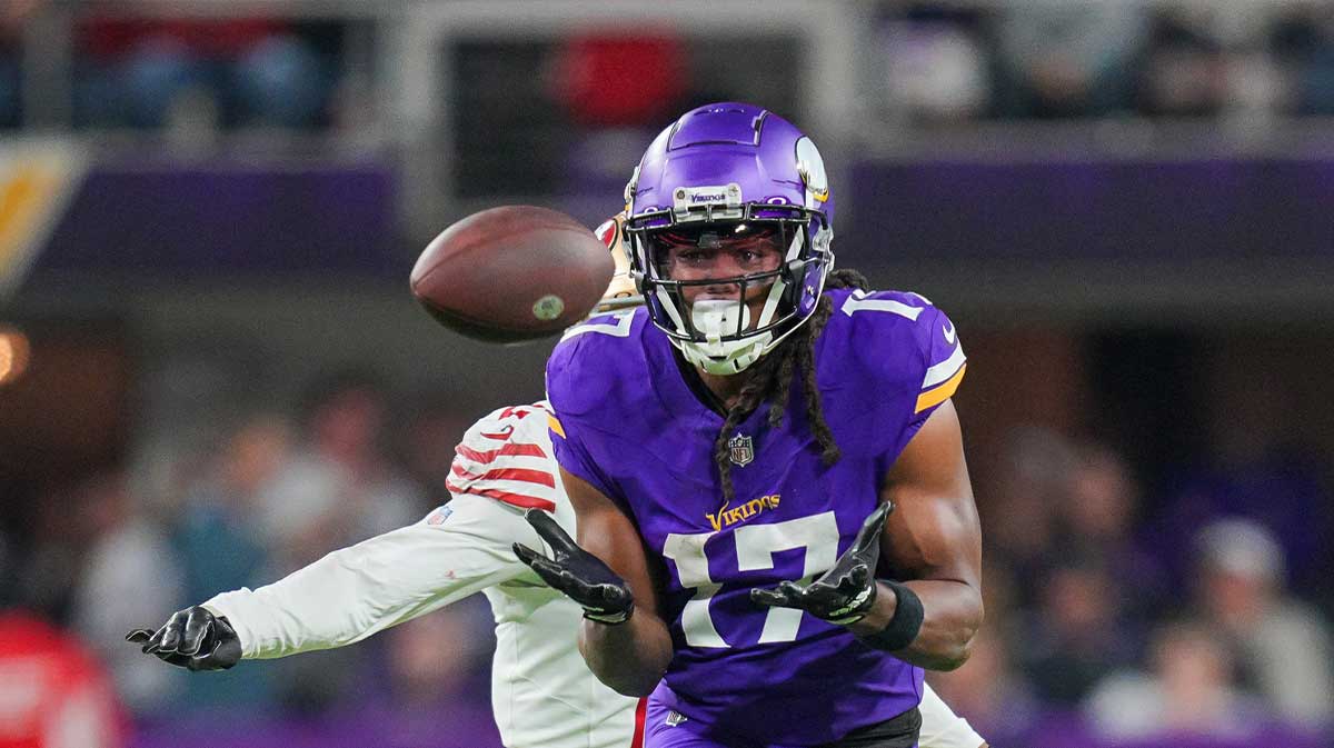 Minnesota Vikings wide receiver K.J. Osborn (17) catches a pass against the San Francisco 49ers in the fourth quarter at U.S. Bank Stadium.