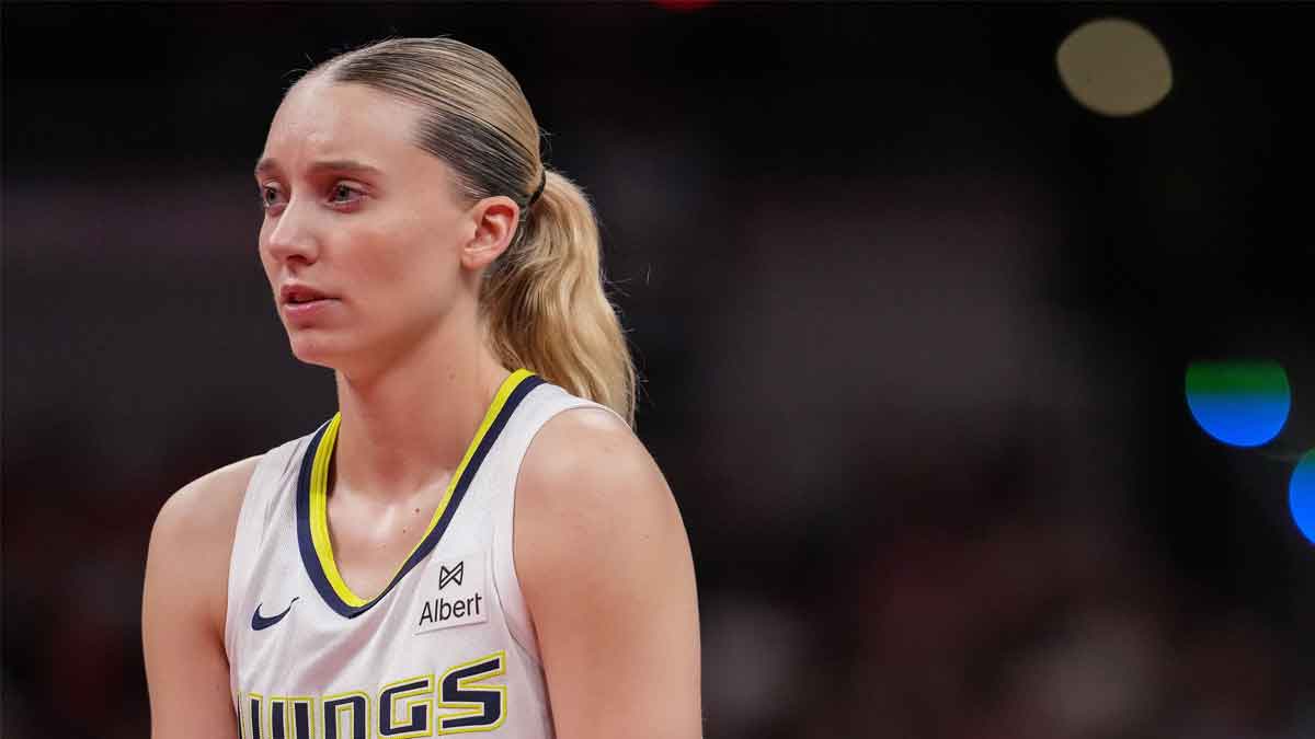 Dallas Wings guard Paige Bueckers (5) stands on the court Tuesday, Aug. 12, 2025, during the game at Gainbridge Fieldhouse in Indianapolis. The Dallas Wings defeated the Indiana Fever, 81-80.