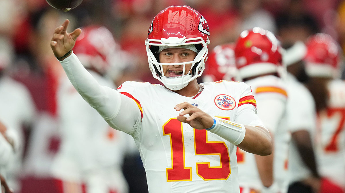 Kansas City Chiefs quarterback Patrick Mahomes (15) warms up before their preseason game against the Arizona Cardinals at State Farm Stadium on Aug. 9, 2025.