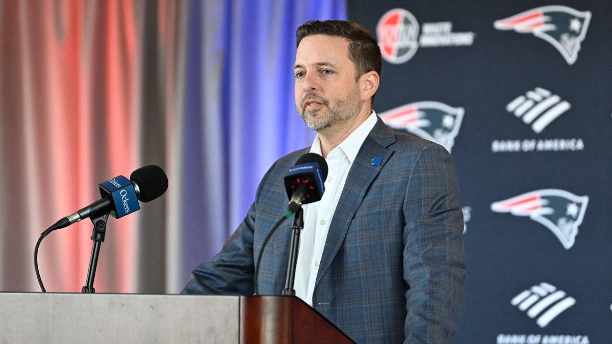 New England Patriots executive vice president of player personnel Eliot Wolf discusses the teamís recent free agent additions with the media at Gillette Stadium.