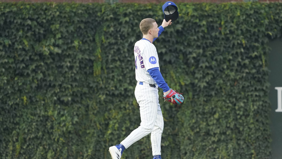 Chicago Cubs outfielder Pete Crow-Armstrong (4) waves to the fans before the game against the Cincinnati Reds at Wrigley Field.