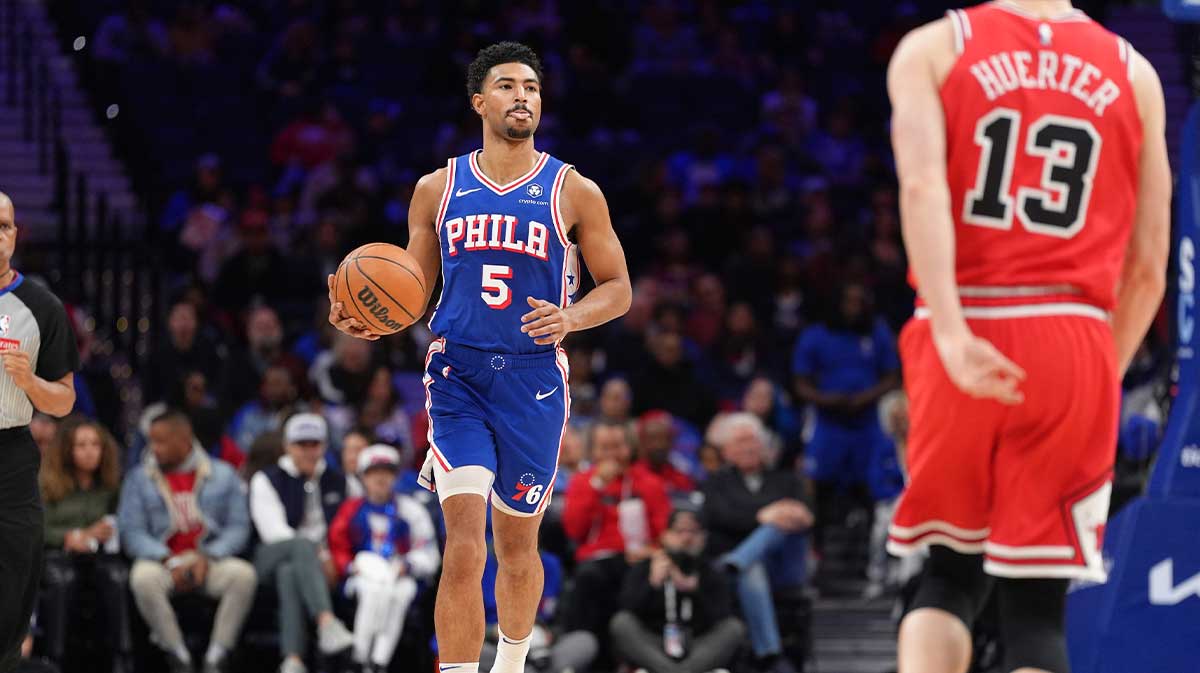 Philadelphia 76ers guard Quentin Grimes (5) controls the ball against the Chicago Bulls in the first quarter at Wells Fargo Center.