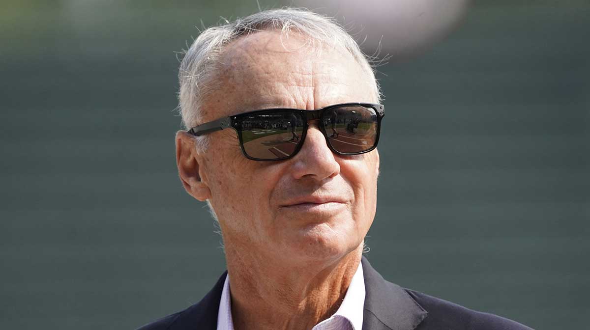Baseball commissioner Rob Manfred announces Major League Baseball and the Chicago Cubs will host the 2027 All Star game at Wrigley Field.