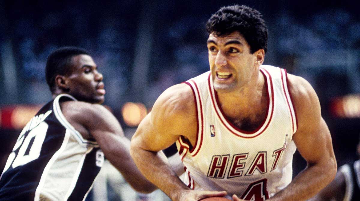 Miami Heat center (4) Rony Seikaly in action against the San Antonio Spurs at the Miami Arena.