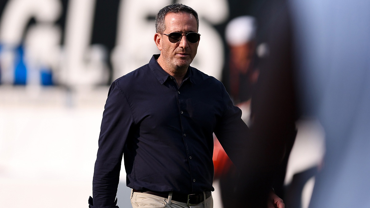 The ‘balance’ that led Eagles GM Howie Roseman to trade for Sam Howell, cut Kyle McCord