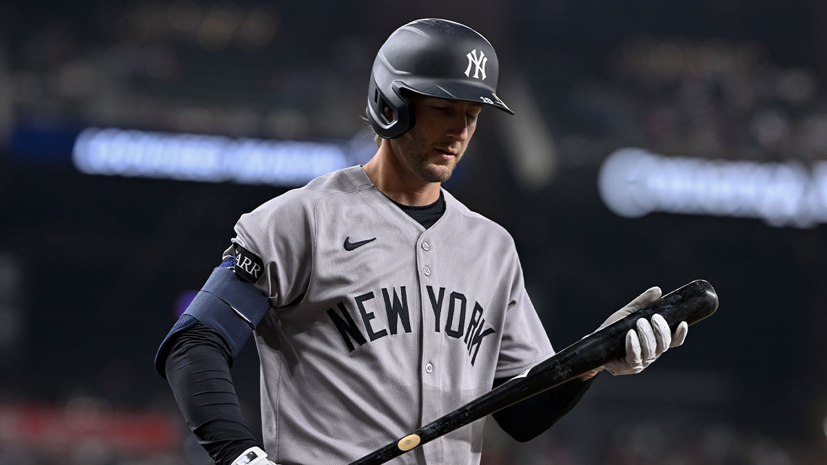 New York Yankees third baseman Ryan McMahon (19) in action during the game between the Texas Rangers and the New York Yankees at Globe Life Field.