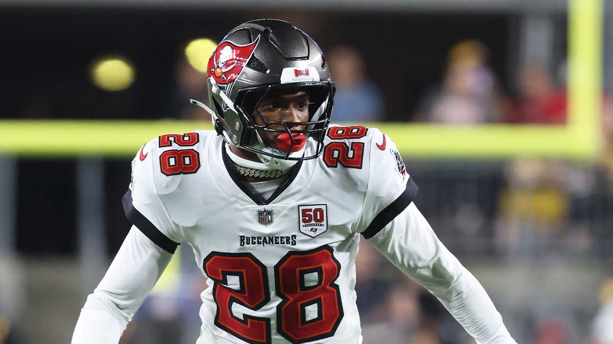 Tampa Bay Buccaneers safety Shilo Sanders (28) in pass coverage against the Pittsburgh Steelers during the third quarter at Acrisure Stadium.