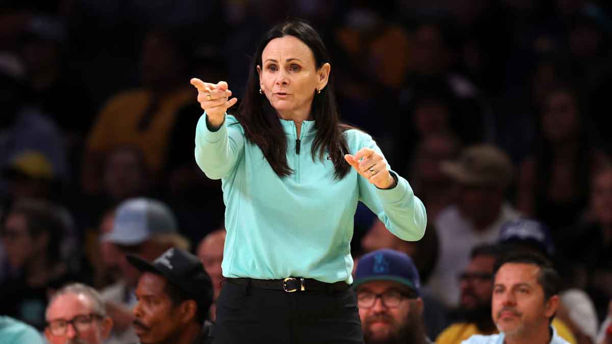 Liberty’s Sandy Brondello breaks franchise record in win vs. Sparks