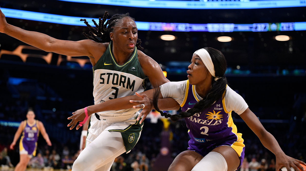 Storm forward Nneka Ogwumike (3) defends against Los Angeles Sparks forward Rickea Jackson (2) during the second quarter.