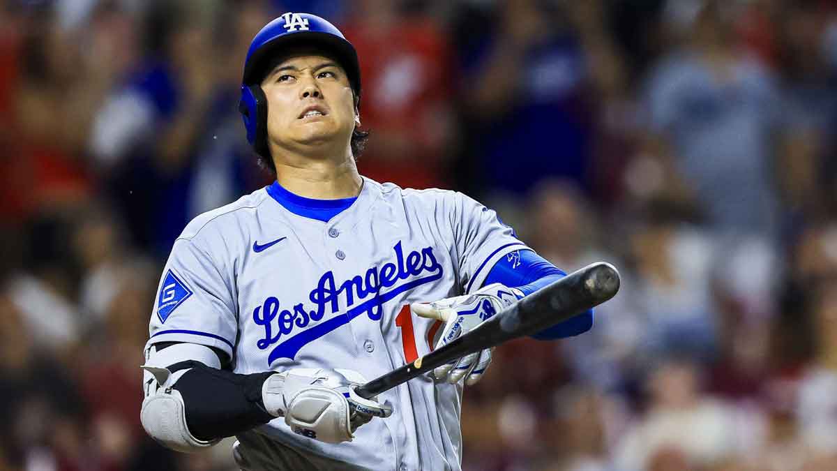Dodgers’ Shohei Ohtani destroys bat on shocking hit