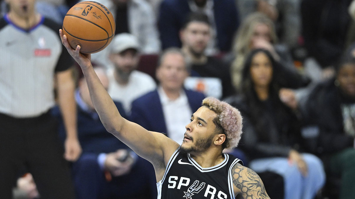 San Antonio Spurs forward Jeremy Sochan (10) drives to the basket in the fourth quarter against the Cleveland Cavaliers at Rocket Arena.