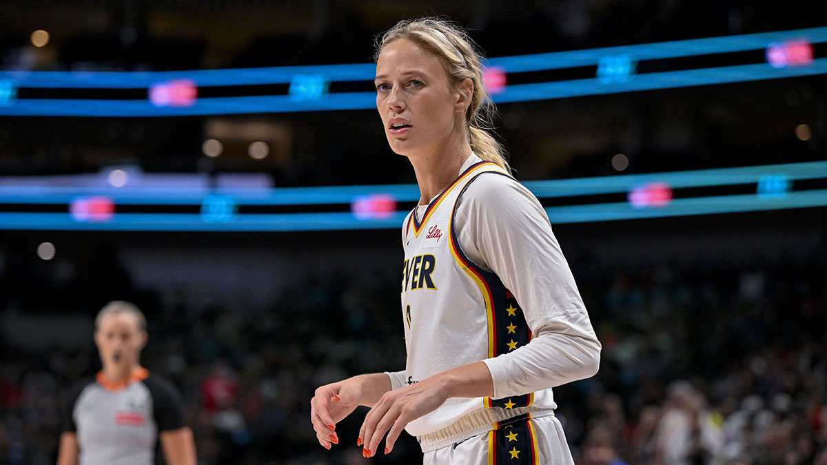 Indiana Fever guard Sophie Cunningham (8) in action during the game between the Dallas Wings and the Indiana Fever