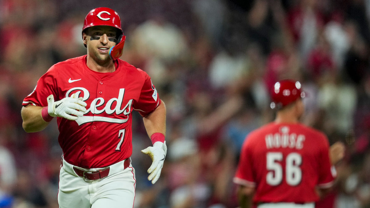 Cincinnati Reds first baseman Spencer Steer (7) runs the bases after hitting a three-run home run against the Atlanta Braves in the eighth inning at Great American Ball Park.