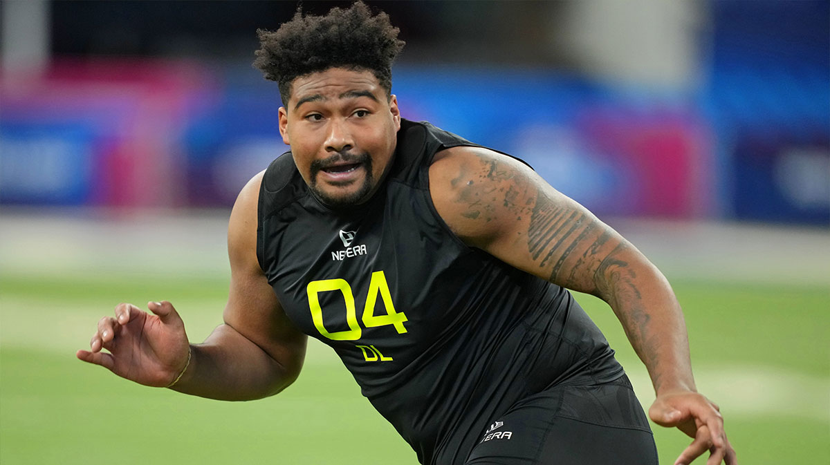 Iowa defensive lineman Yahya Black (DL04) participates in drills during the 2025 NFL Combine at Lucas Oil Stadium.