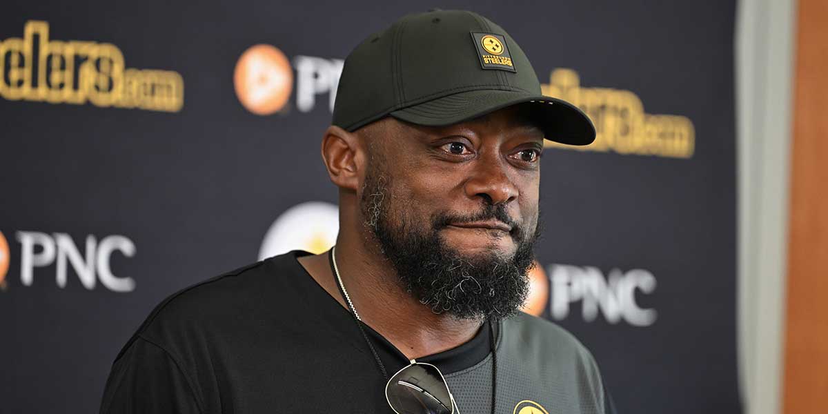 Steelers head coach Mike Tomlin speaks to the media during training camp at Saint Vincent College 