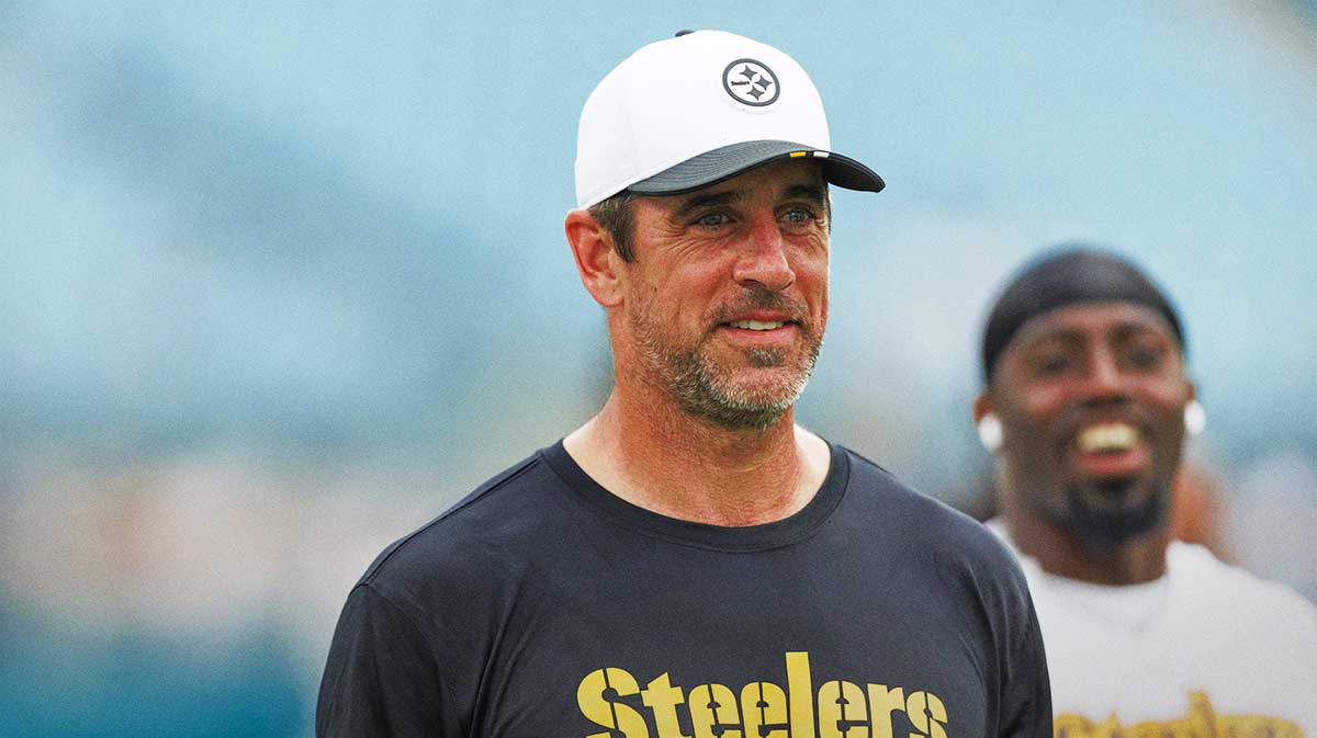 Steelers quarterback Aaron Rodgers (8) before the game against the Jacksonville Jaguars at EverBank Stadium