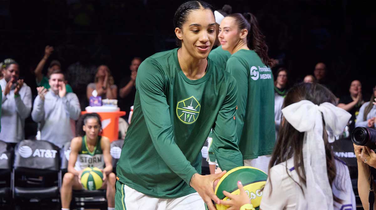 Storm’s Gabby Williams sets new franchise record in first quarter vs. Lynx