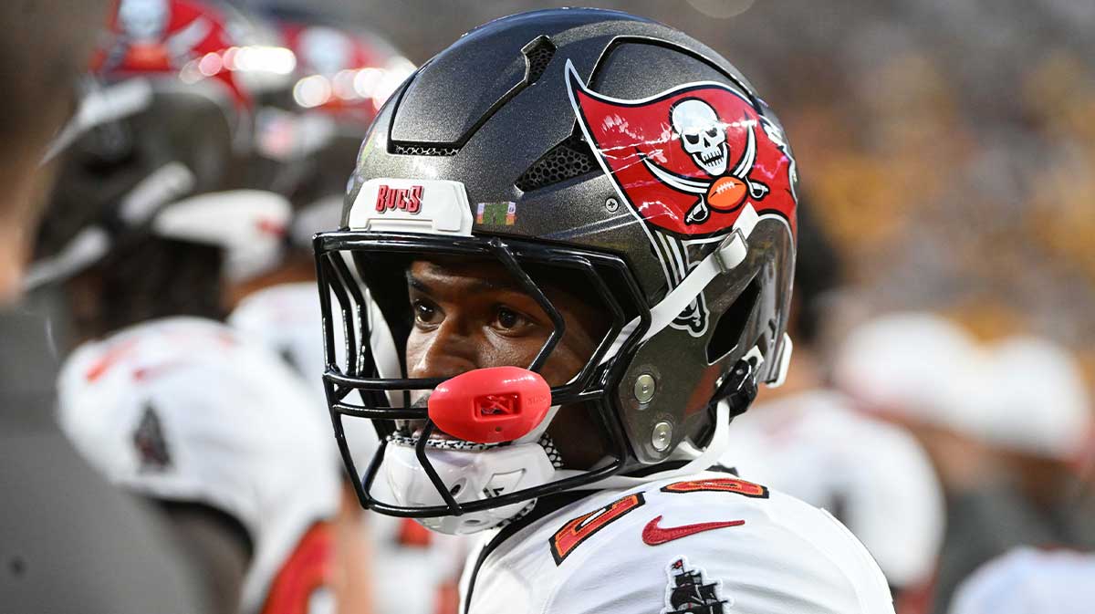 Tampa Bay Buccaneers safety Shilo Sanders (28) watches a game against the Pittsburgh Steelers during the third quarter at Acrisure Stadium.
