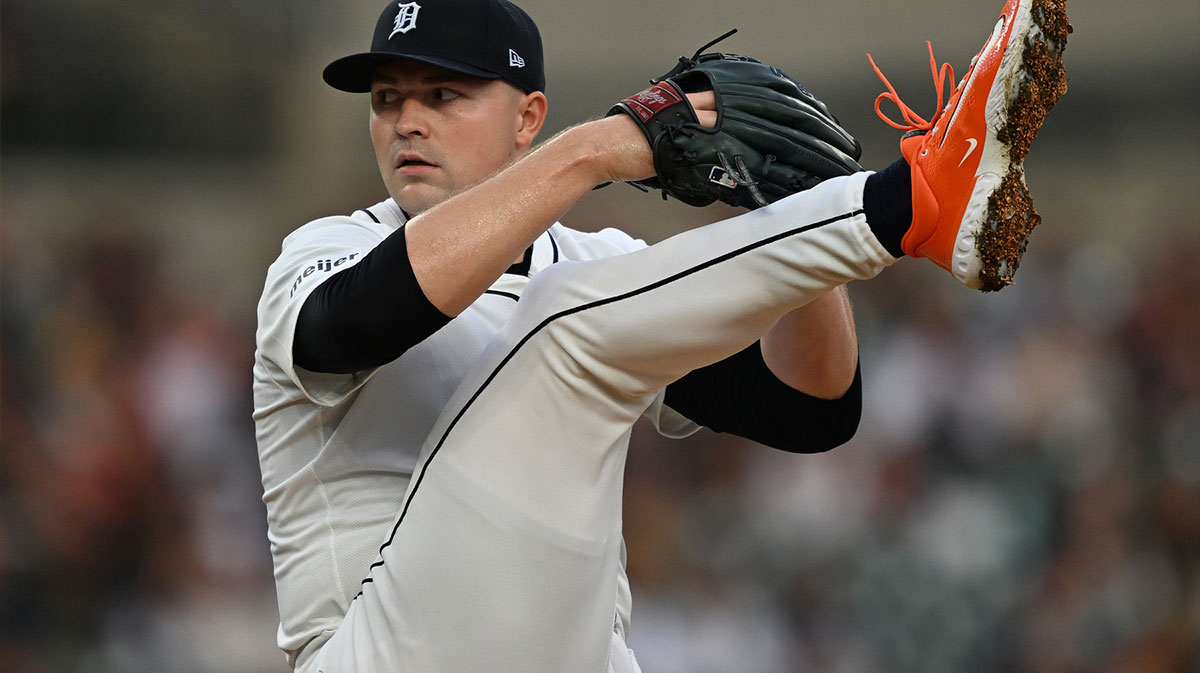 Detroit Tigers starting pitcher Tarik Skubal (29) throws a pitch against the Houston Astros in the second inning at Comerica Park. 