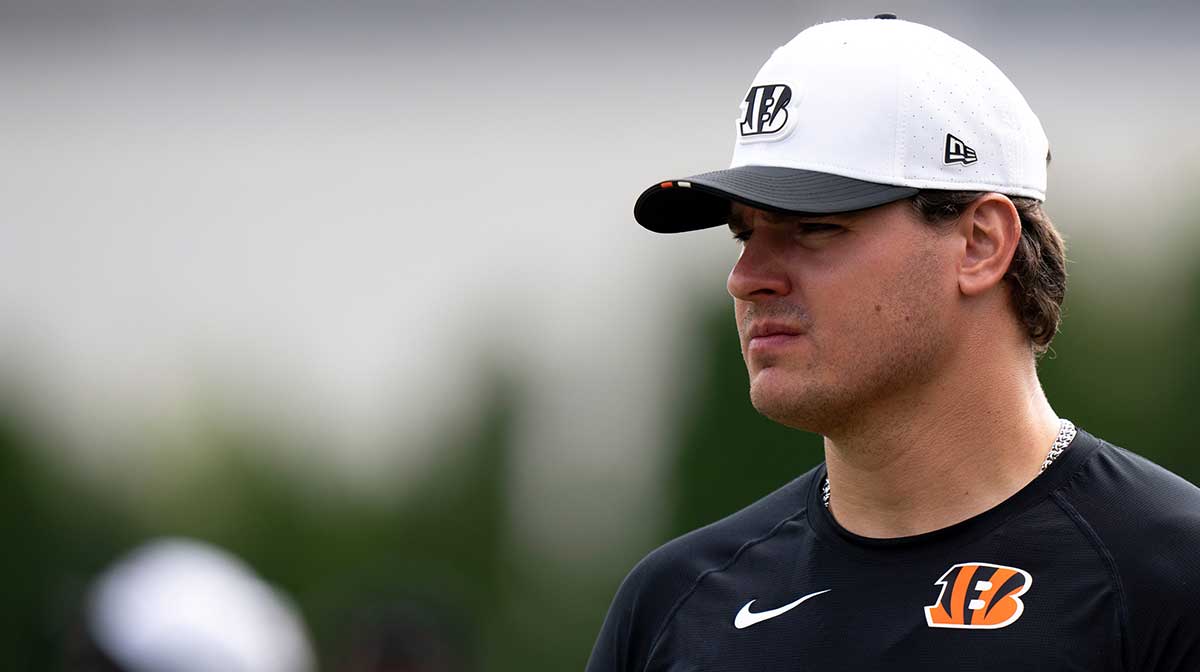 Cincinnati Bengals defensive end Trey Hendrickson (91) walks the field at Cincinnati Bengals practice in Cincinnati on Tuesday, Aug. 5, 2025.