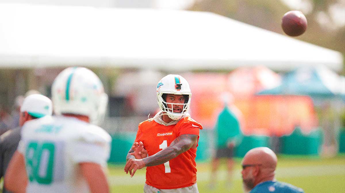 Dolphins news: Tua Tagovailoa deals with interception trouble vs. Bears