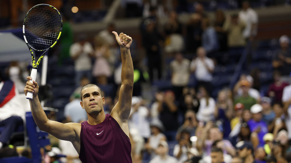 Carlos Alcaraz (ESP) salutes the crowd after his match against Reilly Opelka (USA)(not pictured) on day two of the 2025 US Open tennis tournament at USTA Billie Jean King National Tennis Center.