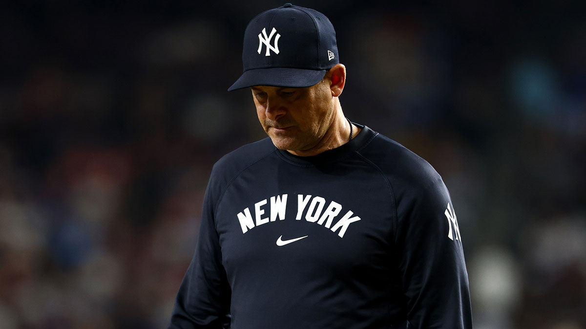 New York Yankees manager Aaron Boone (17) reacts during the eighth inning against the Texas Rangers at Globe Life Field.