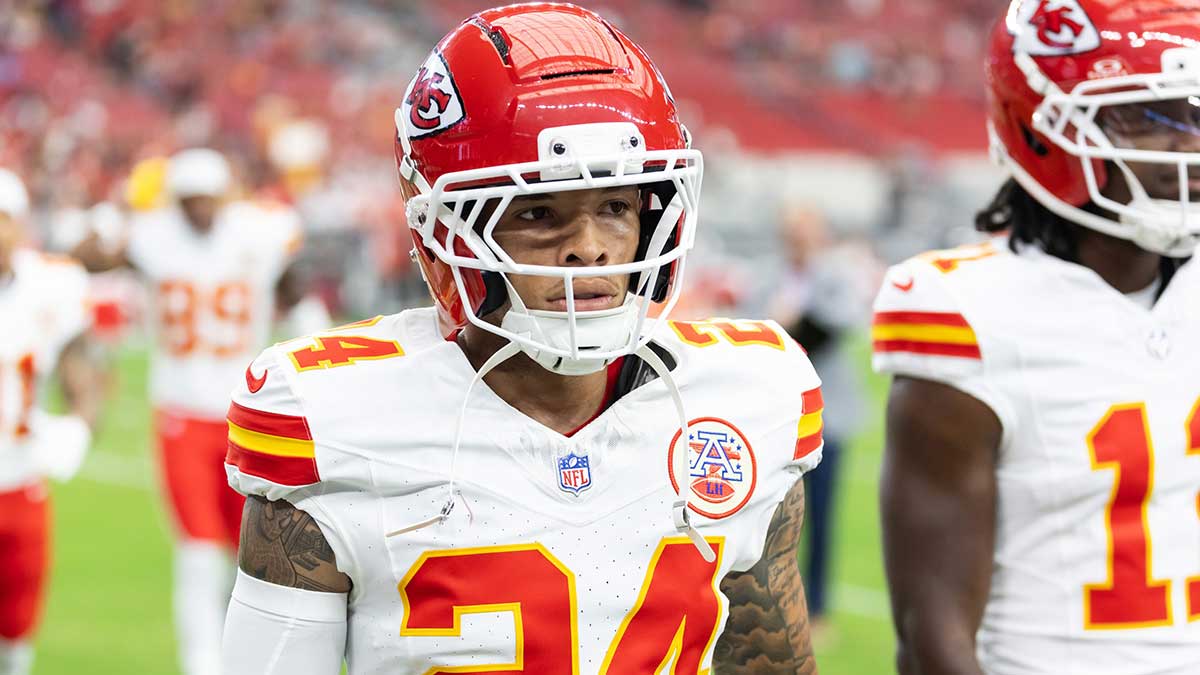 Kansas City Chiefs wide receiver Skyy Moore (24) against the Arizona Cardinals during a preseason NFL game at State Farm Stadium.