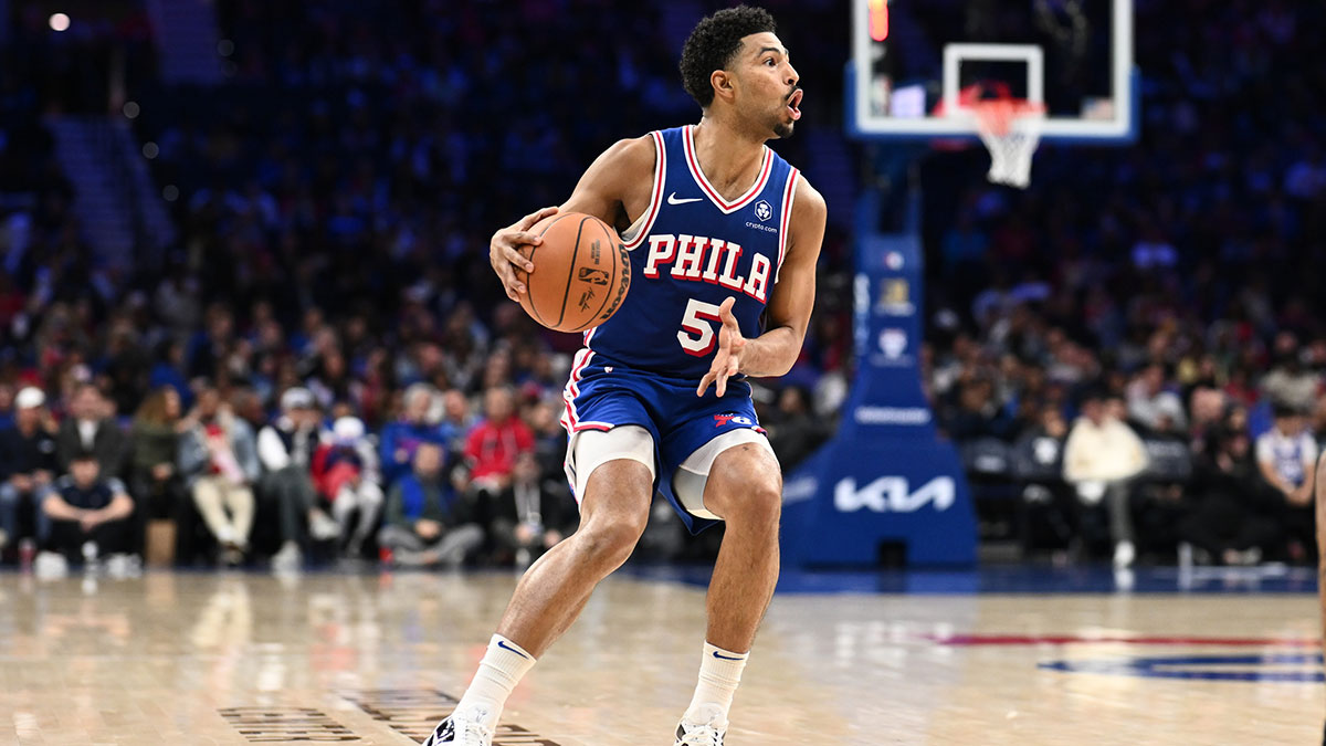 76ers guard Quentin Grimes (5) controls the ball against the Chicago Bulls in the second quarter at Wells Fargo Center