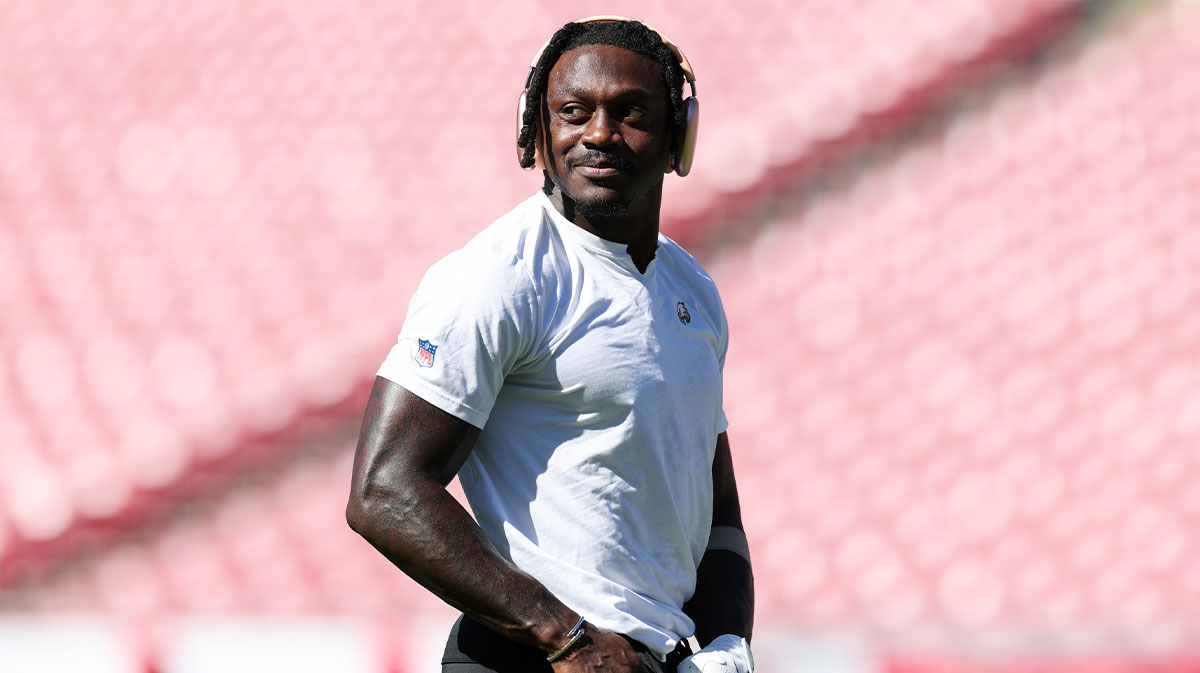 Philadelphia Eagles wide receiver AJ. Brown (11) warms up on the field before the game against the Tampa Bay Buccaneers at Raymond James Stadium.