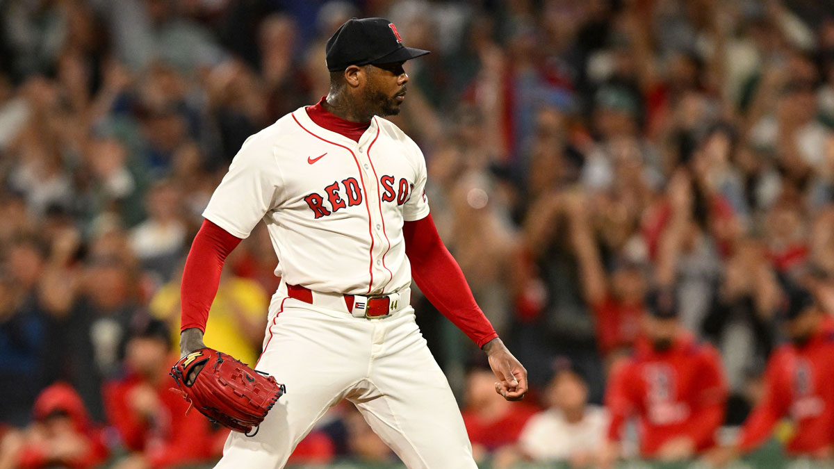 Red Sox closer Aroldis Chapman joins Hall of Fame group with 30th save