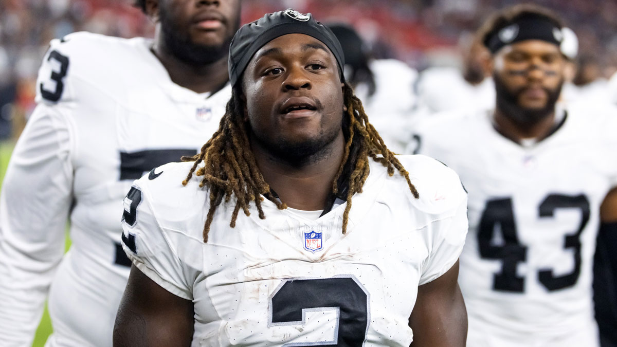 Las Vegas Raiders running back Ashton Jeanty (2) against the Arizona Cardinals during a preseason NFL game at State Farm Stadium.
