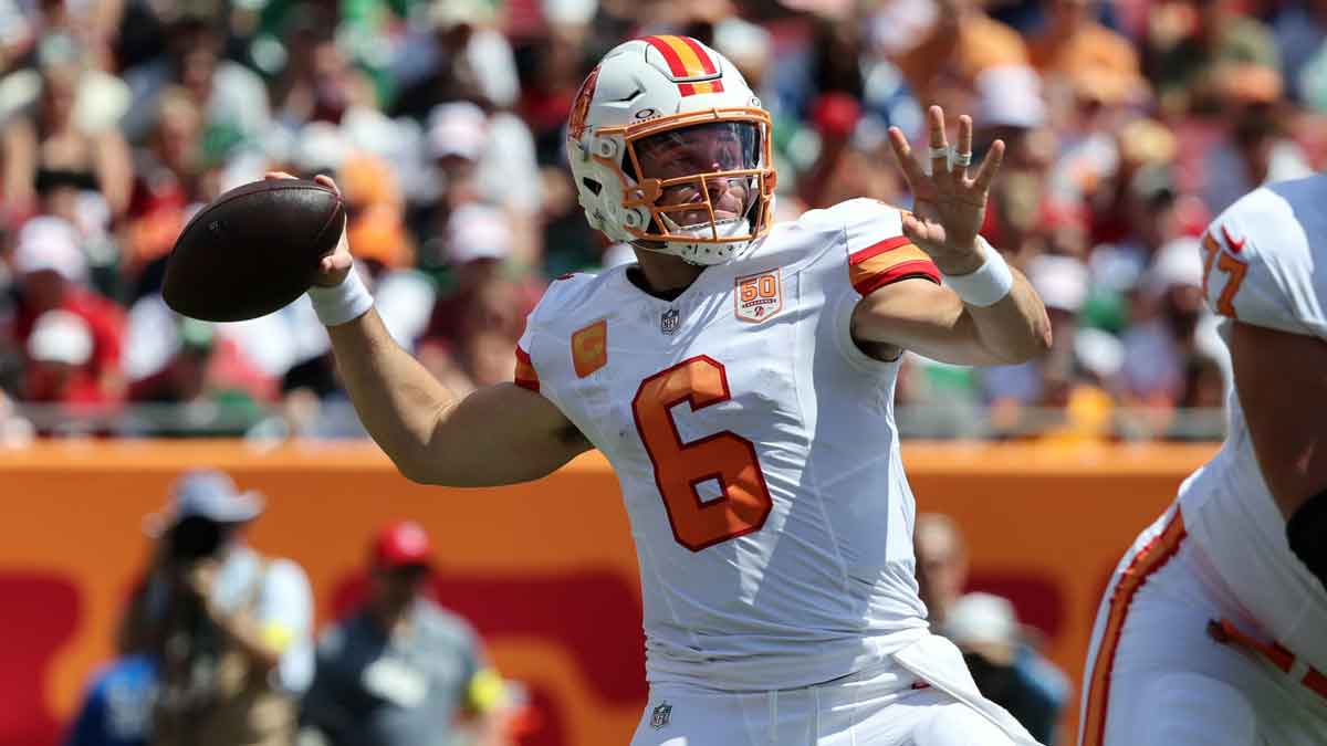 Tampa Bay Buccaneers quarterback Baker Mayfield (6) throws the ball during the second quarter against the New York Jets at Raymond James Stadium.