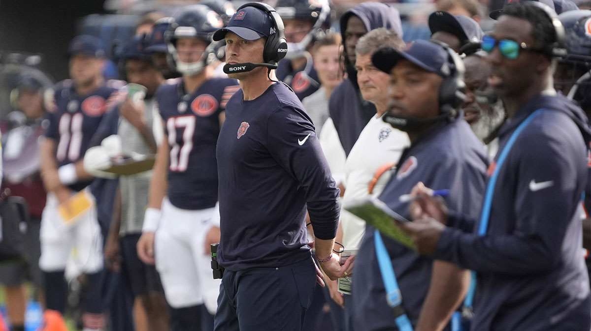 Chicago Bears head coach Ben Johnson on the sidelines during the first half against the Dallas Cowboys at Soldier Field.