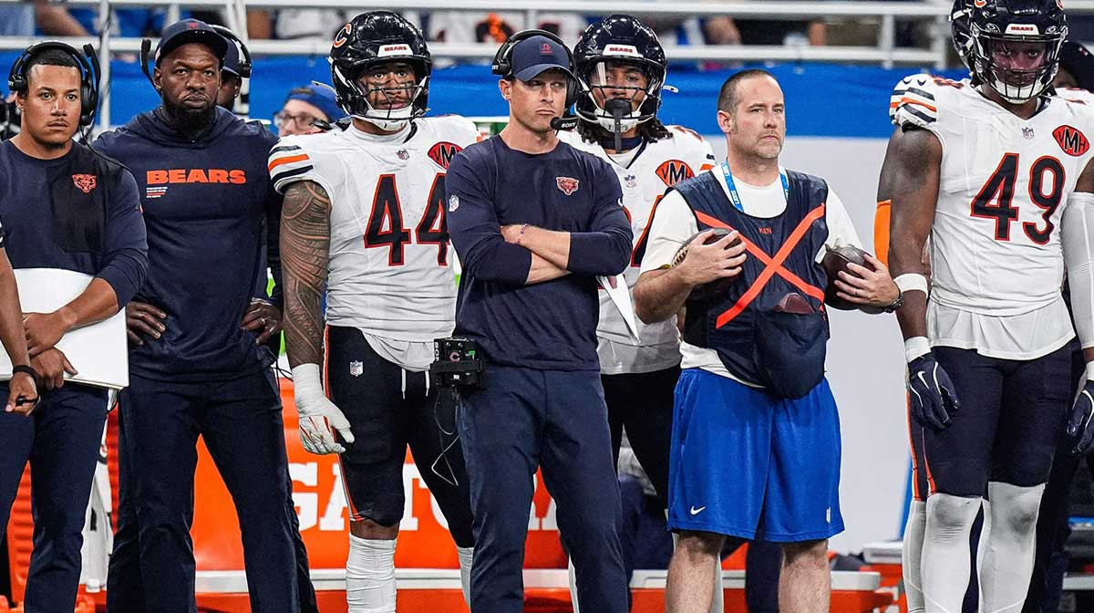 Chicago Bears head coach Ben Johnson watches a play against Detroit Lions during the second half at Ford Field in Detroit on Sunday, Sept. 14, 2025.