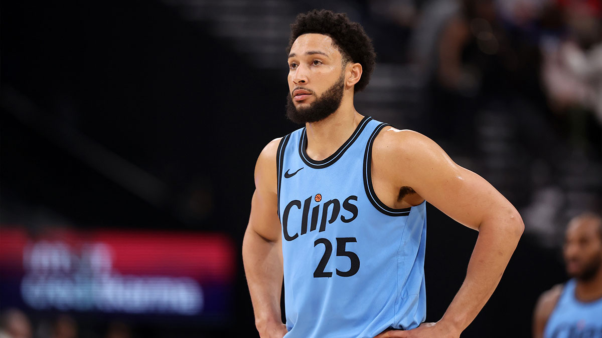 Los Angeles Clippers guard Ben Simmons (25) looks on during the first half against the Dallas Mavericks at Intuit Dome.