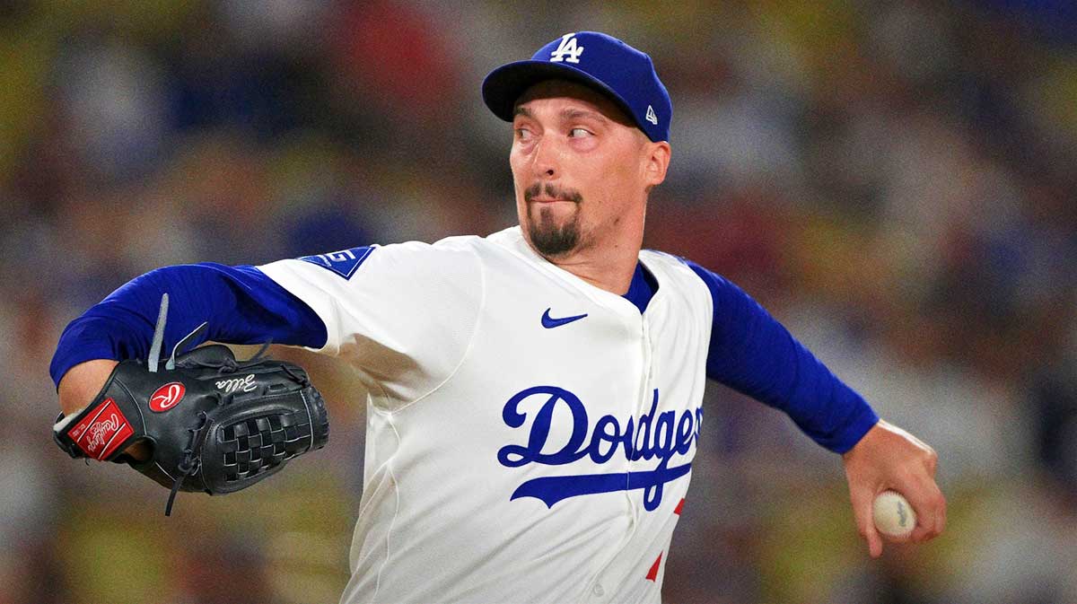 Los Angeles Dodgers pitcher Blake Snell (7) throws a pitch against the Philadelphia Phillies in the first inning at Dodger Stadium.