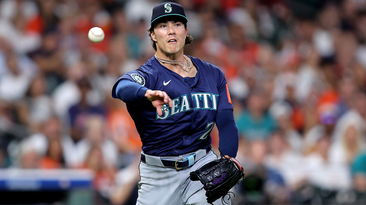 Mariners pitcher Bryan Woo to undergo MRI after pectoral tightness