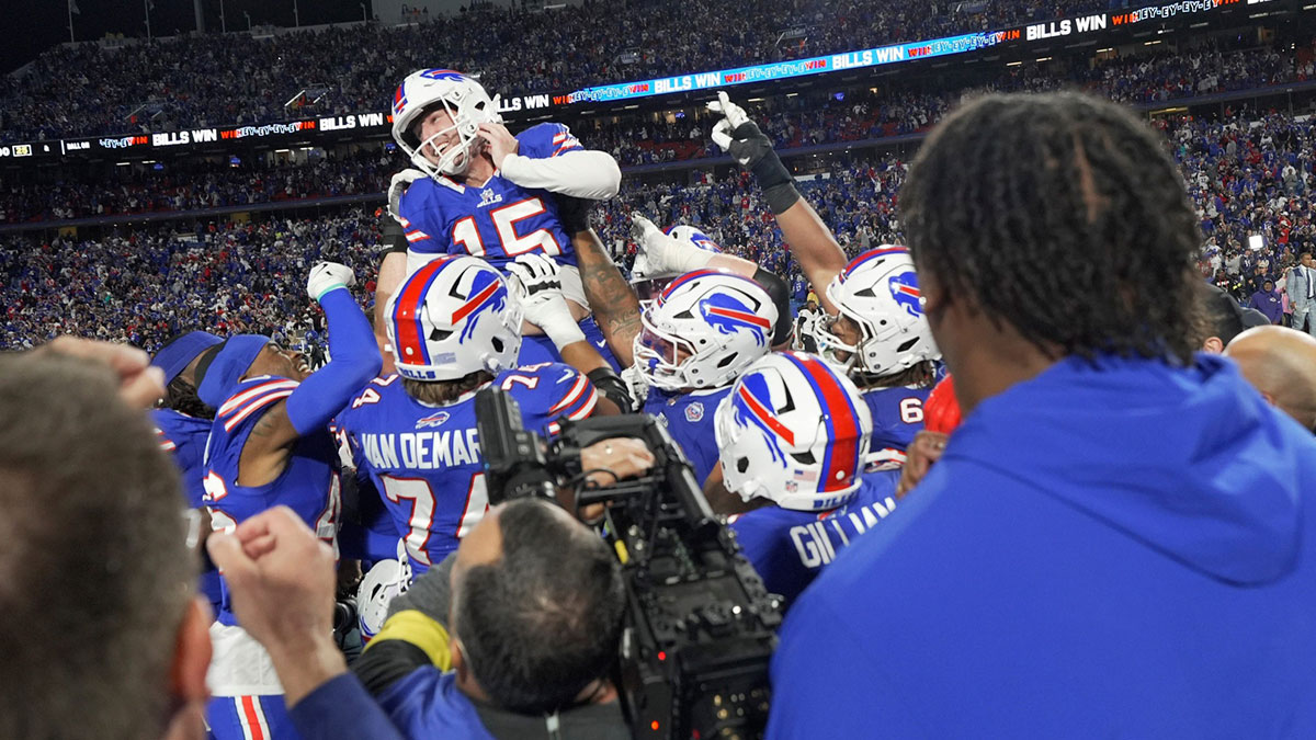Bills Matt Prater is hoisted on the teams shoulders after his field goal put the Bills ahead 41-40 to beat the Baltimore Ravens at Highmark Stadium in Orchard Park on Sept. 7, 2025.