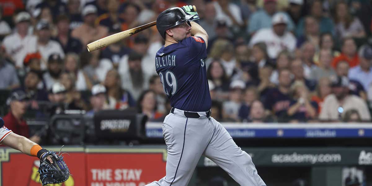Seattle Mariners catcher Cal Raleigh (29) hits a home run during the third inning against the Houston Astros at Daikin Park.