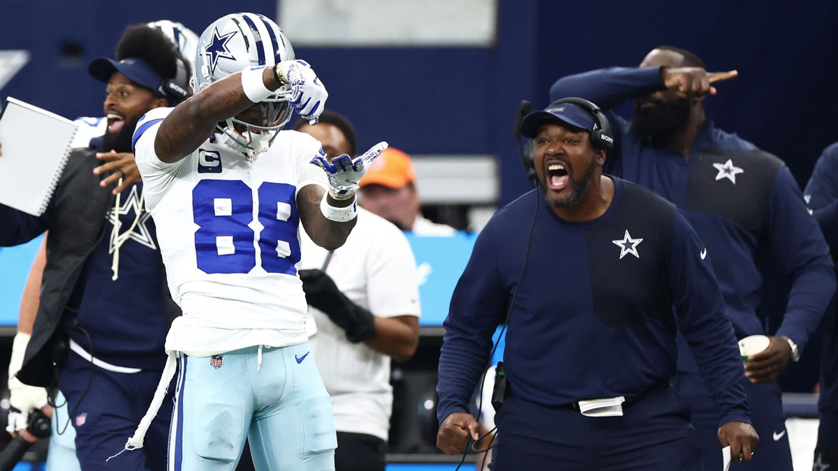 Dallas Cowboys wide receiver CeeDee Lamb (88) reacts after a play against the New York Giants during the second quarter at AT&T Stadium.