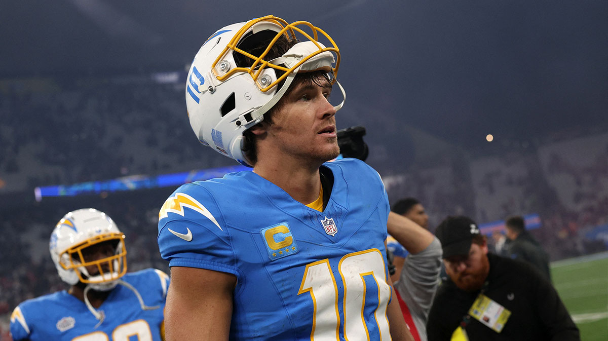 Chargers quarterback Justin Herbert (10) after the game against the Kansas City Chiefs at Corinthians Arena