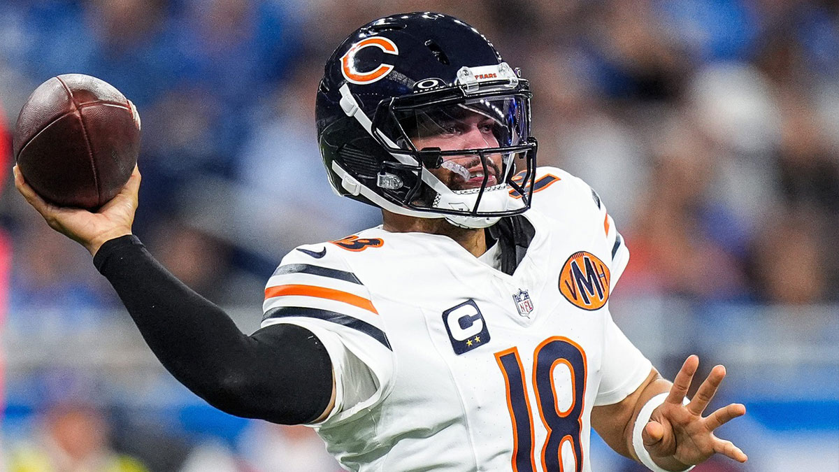 Chicago Bears quarterback Caleb Williams (18) makes a pass against Chicago Bears during the first half at Ford Field in Detroit on Sunday, Sept. 14, 2025.