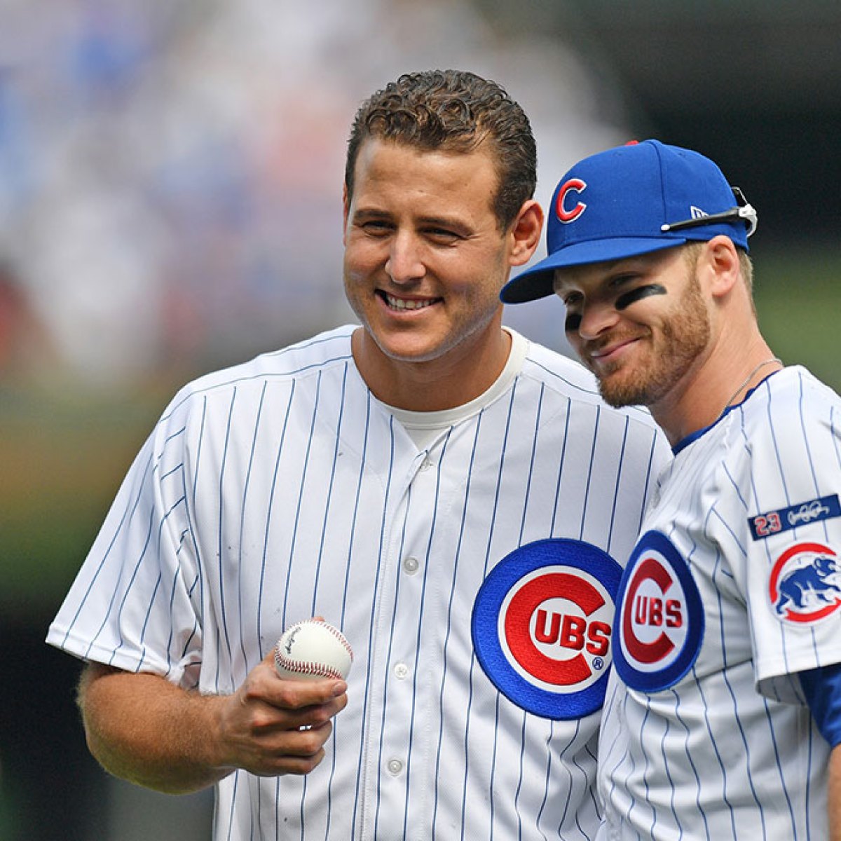 Cubs news: Ian Happ throws Anthony Rizzo a baseball with money on it during  game