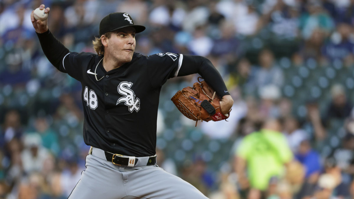 Chicago White Sox starting pitcher Jonathan Cannon (48) throws against the Seattle Mariners during the first inning at T-Mobile Park.