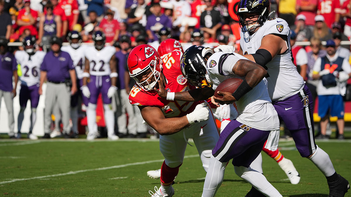 How Chiefs put unprecedented pressure on Lamar Jackson before injury