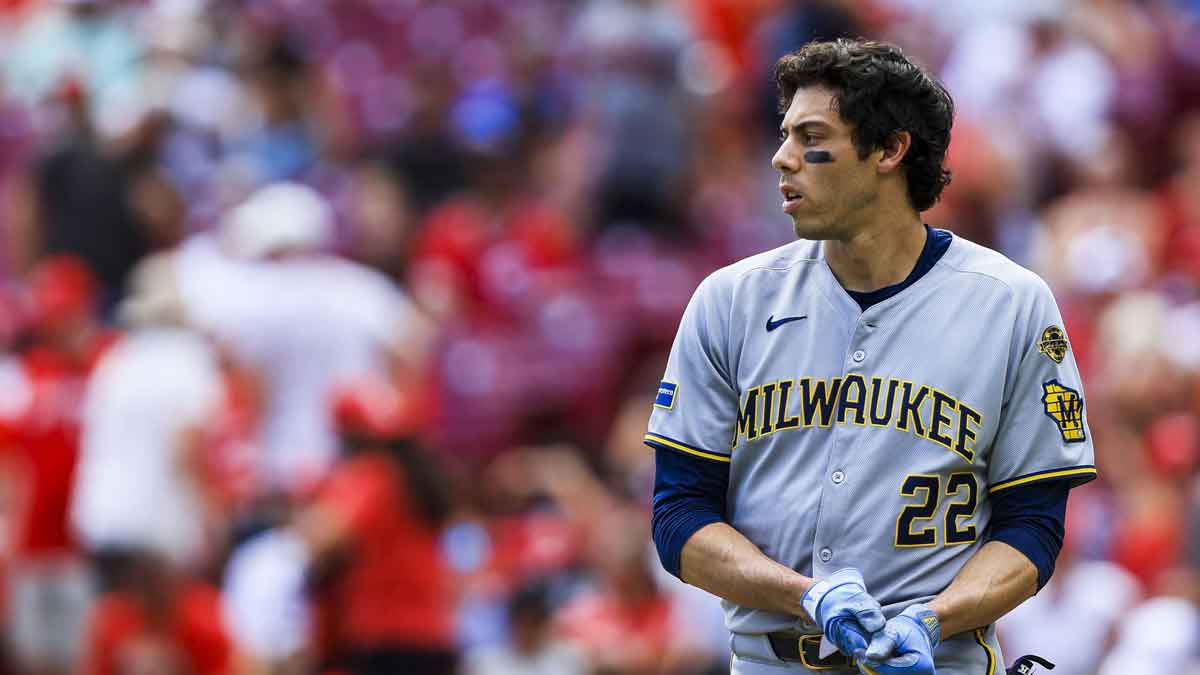 Christian Yelich to sit out Phillies finale amid injury concern