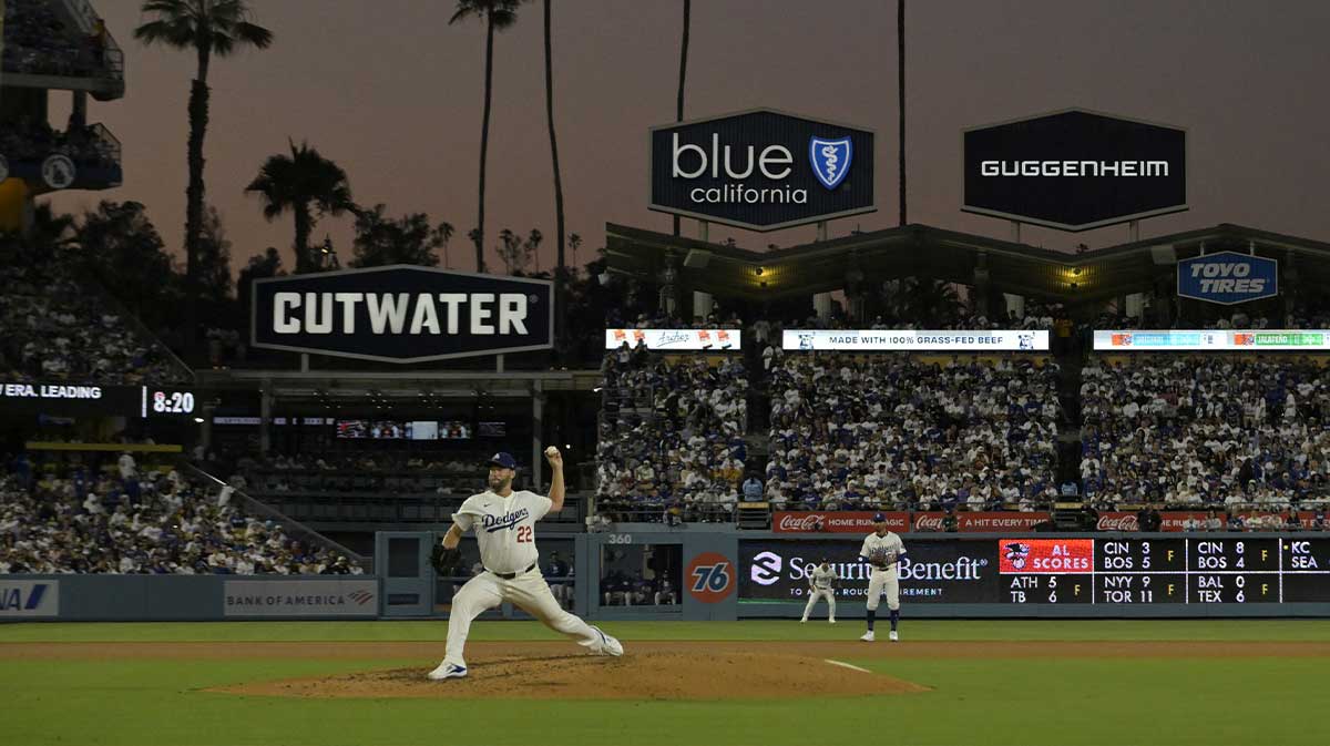 Los Angeles Dodgers starting pitcher Clayton Kershaw (22) delivers to the plate against the Chicago White Sox at Dodger Stadium.